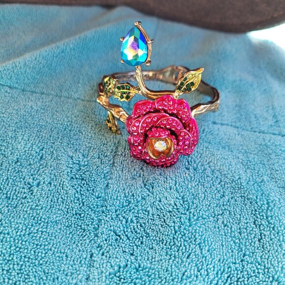 Betsey Johnson Bracelets - Picture 1 of 5